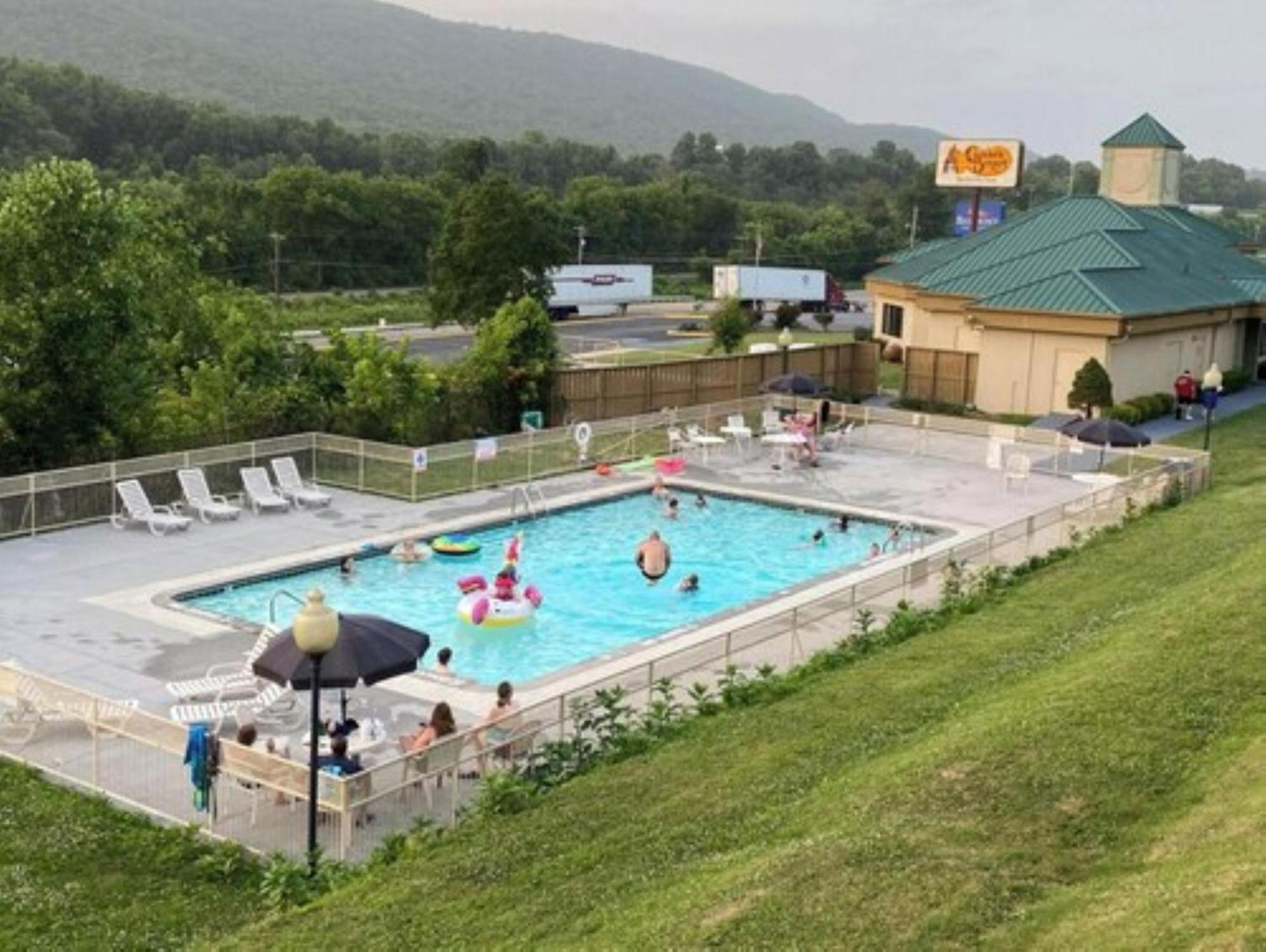 Oyo Hotel Harriman Near I-40 Luaran gambar