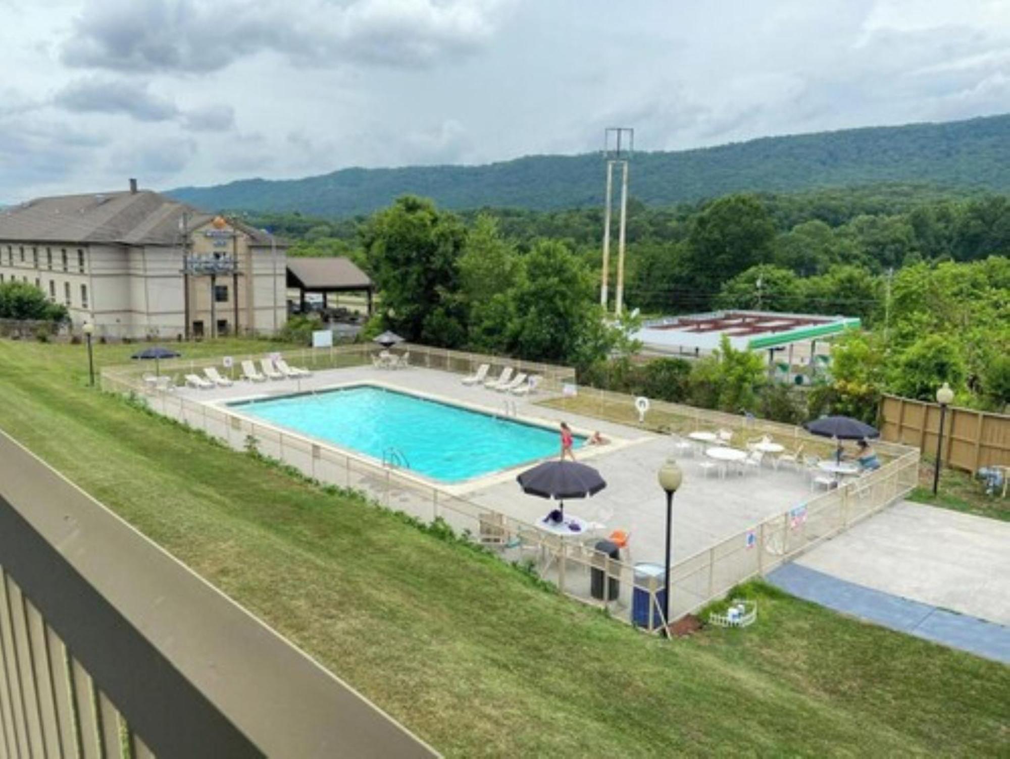 Oyo Hotel Harriman Near I-40 Luaran gambar